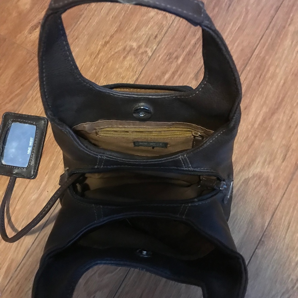 VINTAGE NINE WEST POCKETBOOK - Picture 3 of 6